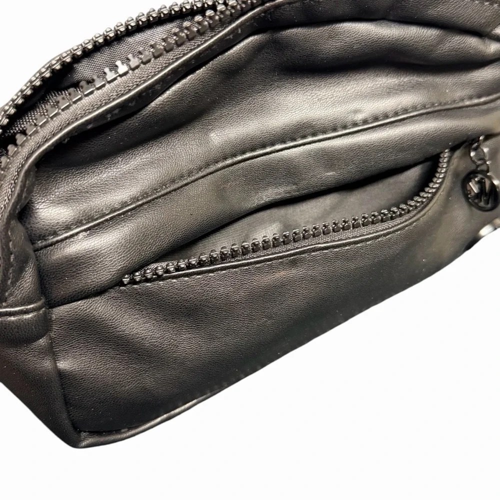 Steve Madden Black Faux Leather Belt Bag / Crossbody Fanny Pack Adjustable Strap - Picture 4 of 7